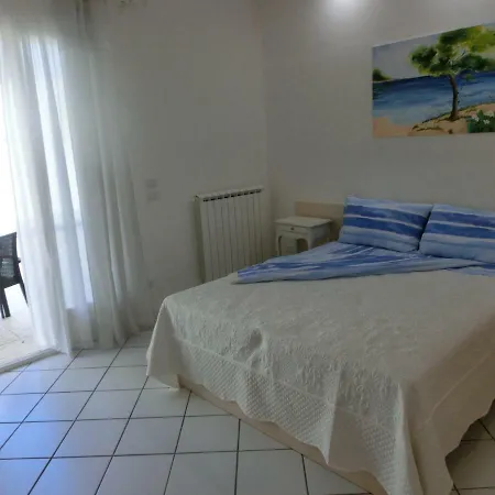 Bed & Breakfast 16 Pini Merine