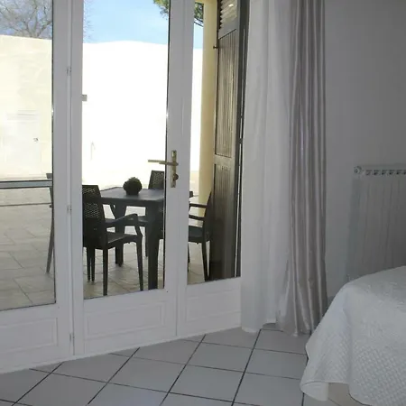 16 Pini Couette-café *